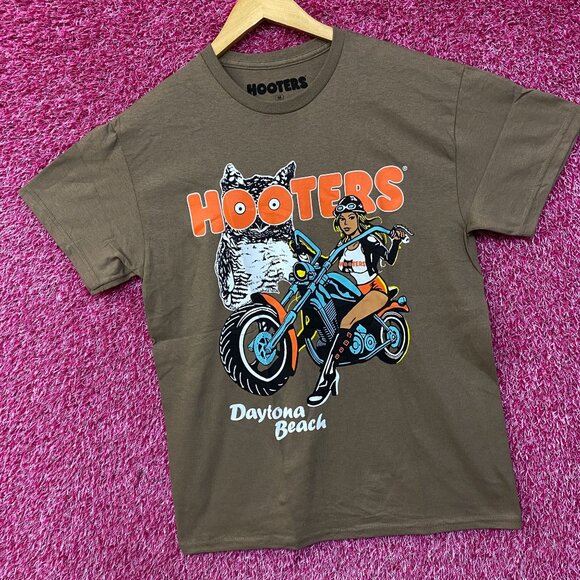 Hooters Daytona Beach Motorcycle Club T-Shirt Medium - Picture 3 of 4